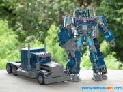 TF1 Optimus Prime Nightwatch  Leader (2)